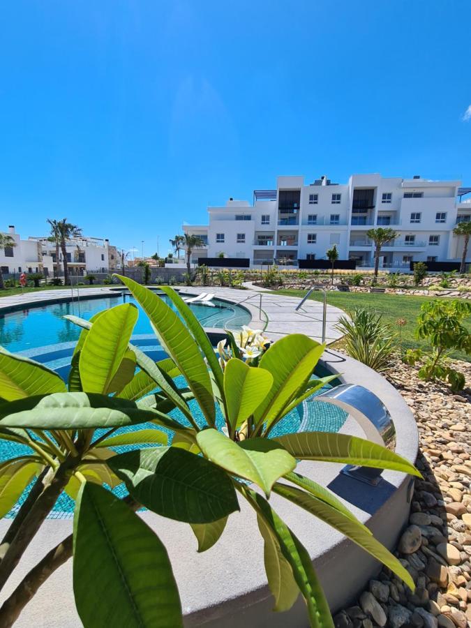 Residence Bali Τορεβιέχα Εξωτερικό φωτογραφία