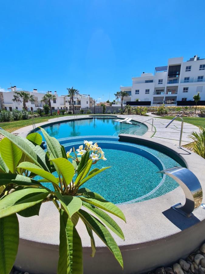 Residence Bali Τορεβιέχα Εξωτερικό φωτογραφία