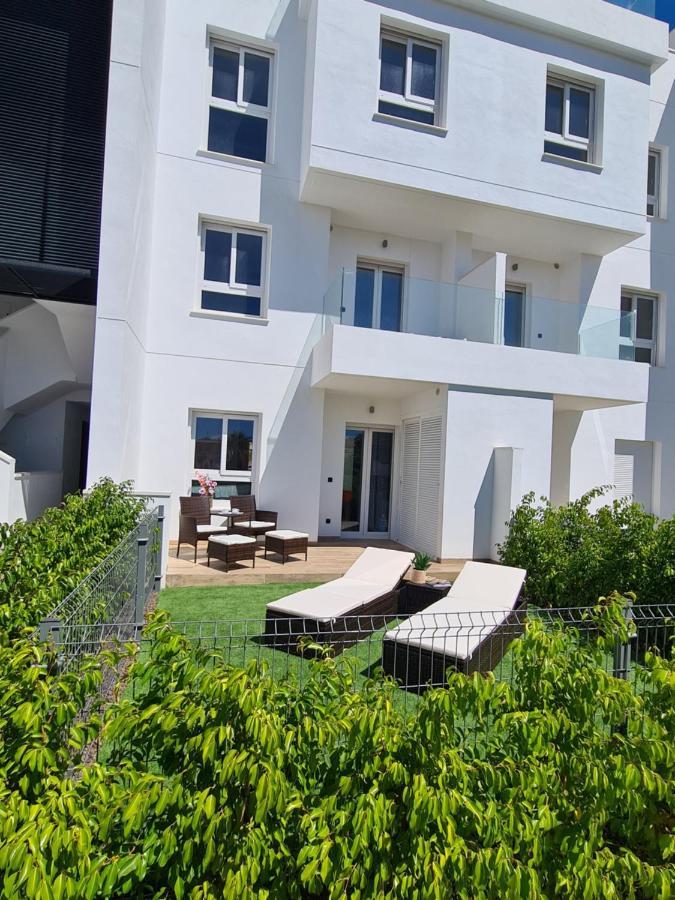 Residence Bali Τορεβιέχα Εξωτερικό φωτογραφία