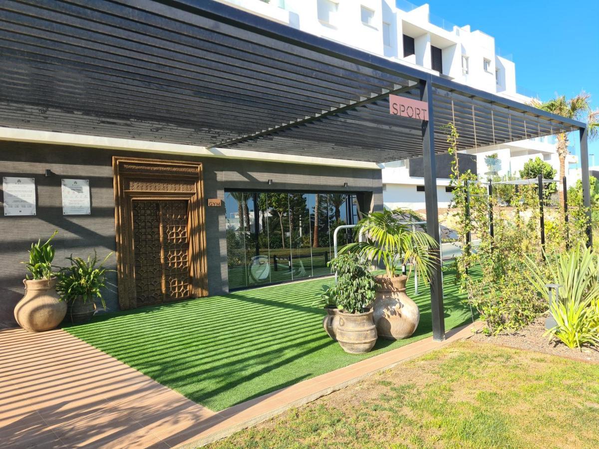 Residence Bali Τορεβιέχα Εξωτερικό φωτογραφία